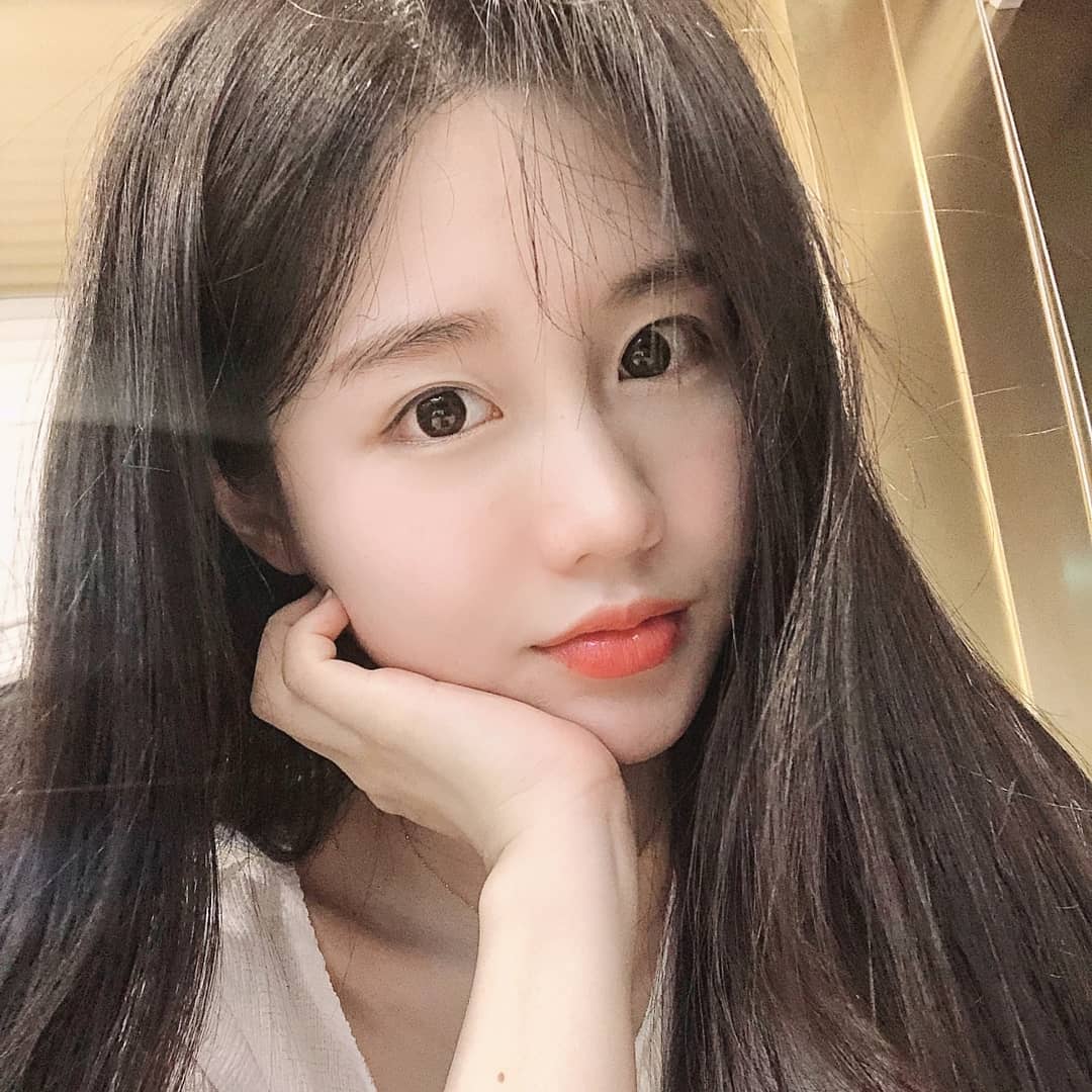 樸素臉蛋卻有天使般笑容 私藏隱乳看一眼永生難忘-第1章-图片7