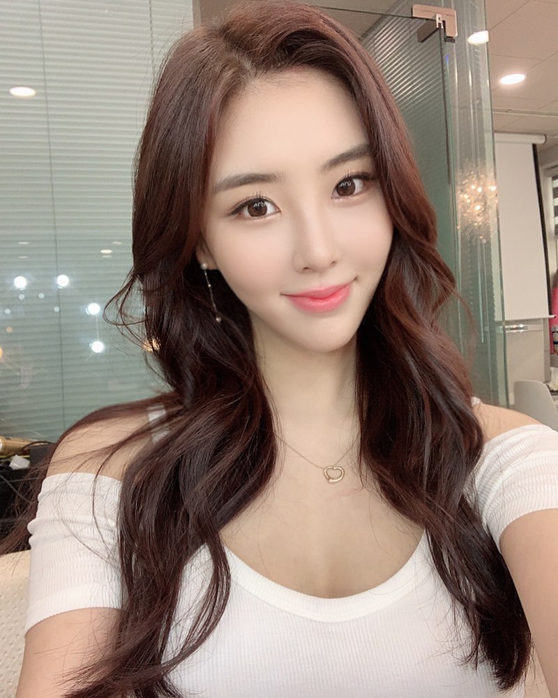 秀麗長髮甜姐兒 Q彈布丁奶不嬌羞使人躁動-第1章-图片9