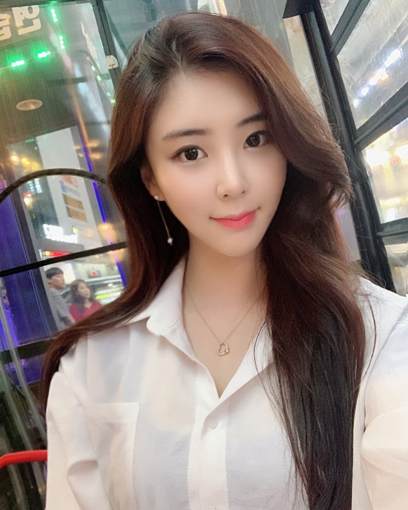 秀麗長髮甜姐兒 Q彈布丁奶不嬌羞使人躁動-第1章-图片13