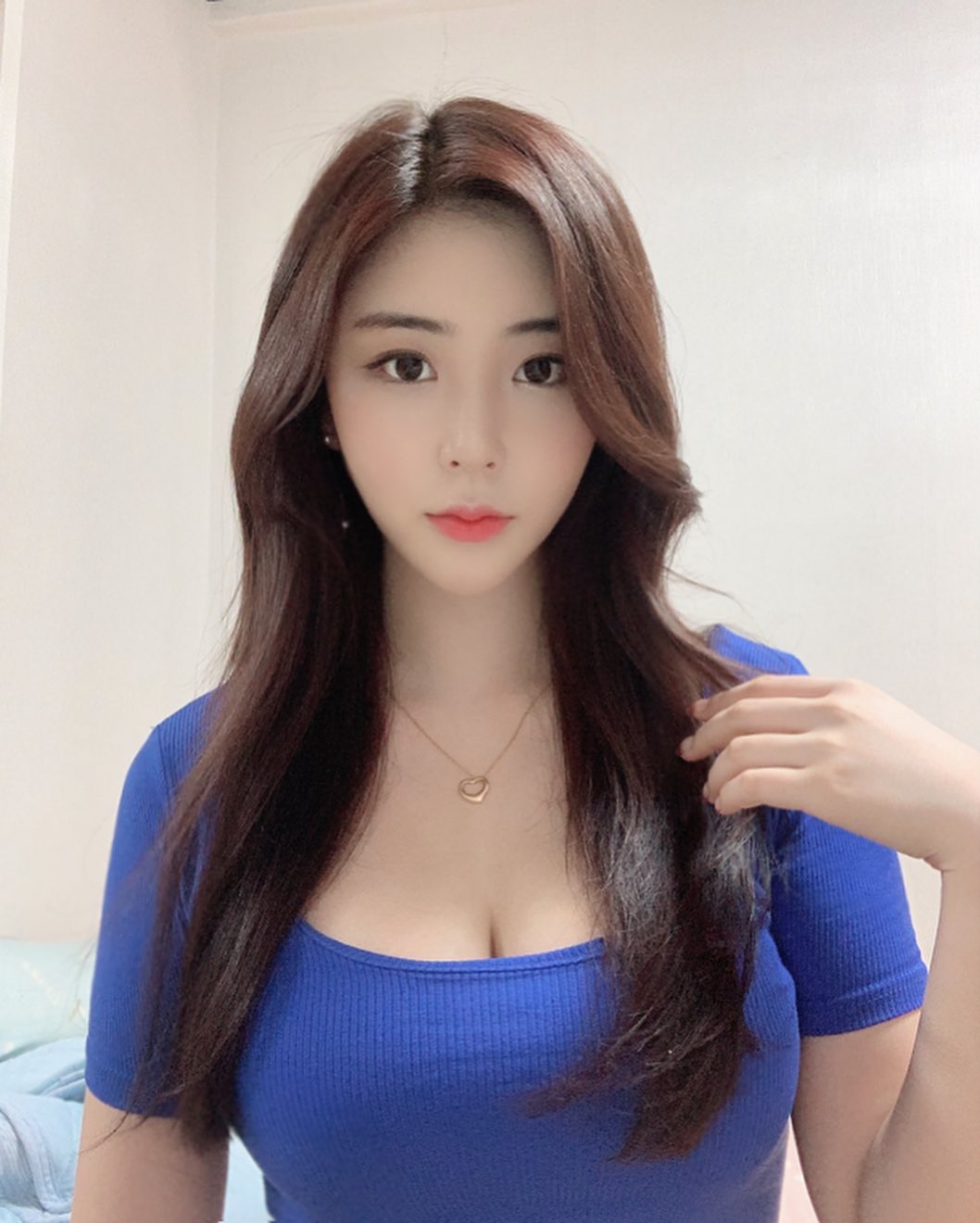 秀麗長髮甜姐兒 Q彈布丁奶不嬌羞使人躁動-第1章-图片15