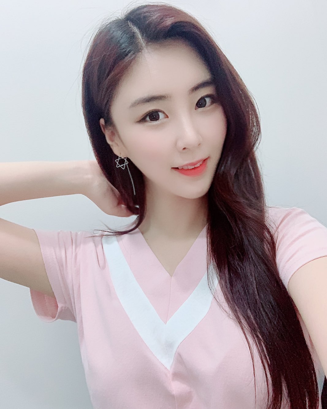 秀麗長髮甜姐兒 Q彈布丁奶不嬌羞使人躁動-第1章-图片18