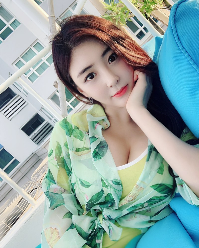 秀麗長髮甜姐兒 Q彈布丁奶不嬌羞使人躁動-第1章-图片19