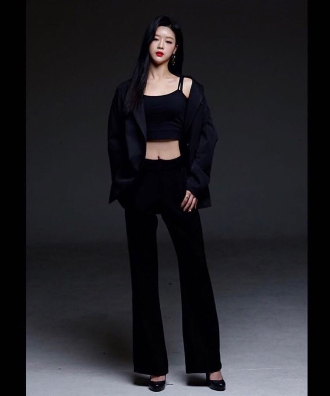 甜蜜微笑人見人愛 泡菜御姊火辣身材超撩人-第1章-图片11