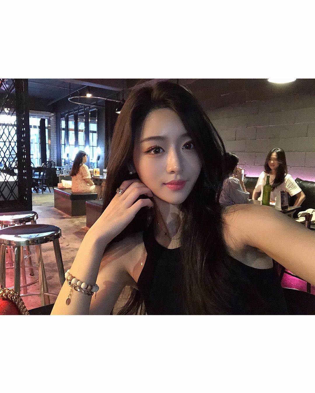 甜蜜微笑人見人愛 泡菜御姊火辣身材超撩人-第1章-图片13