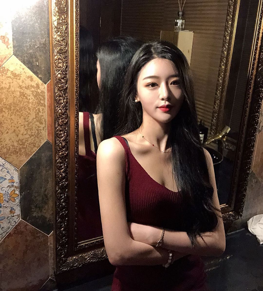 甜蜜微笑人見人愛 泡菜御姊火辣身材超撩人-第1章-图片17