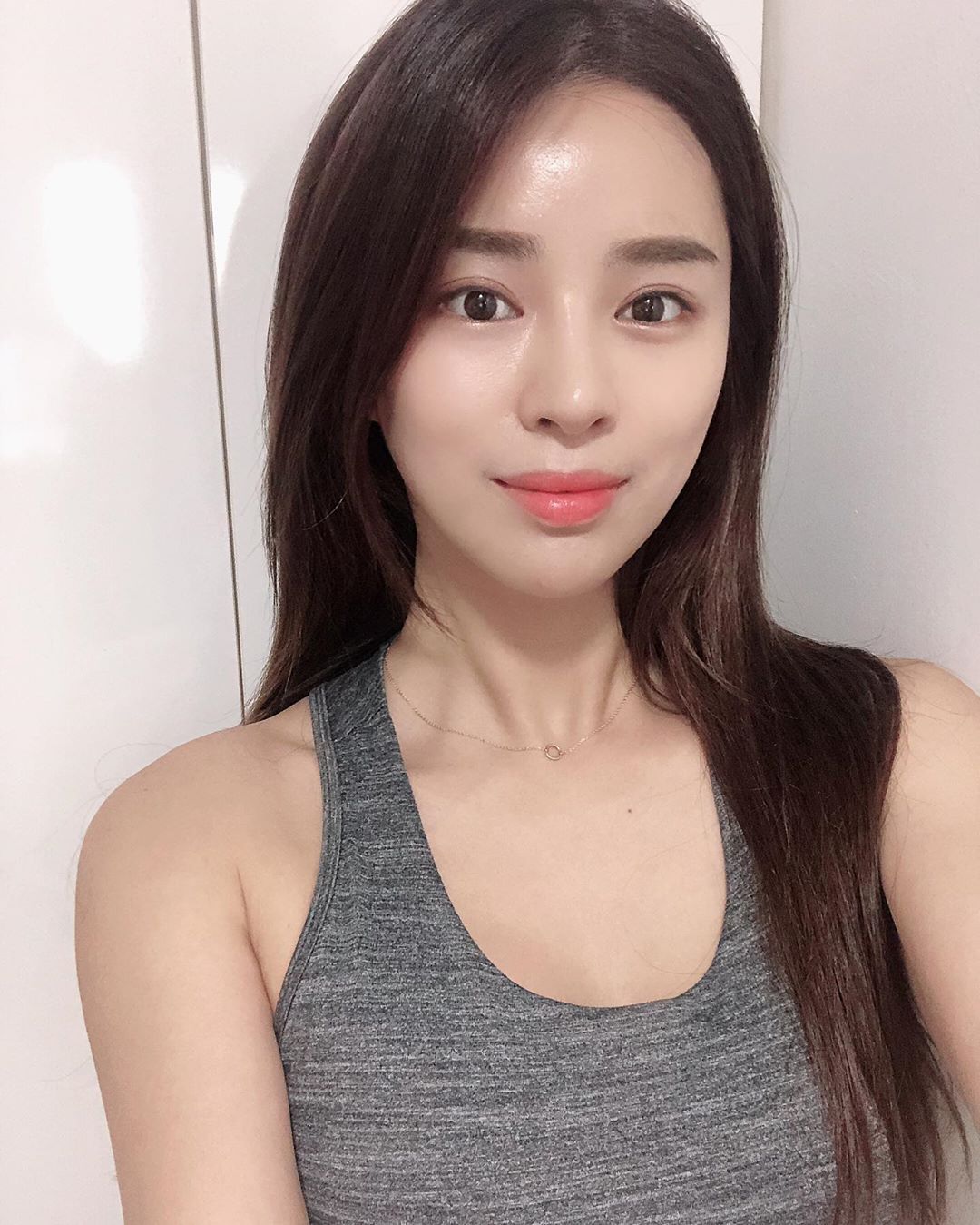 現役賽車女郎 前凸後翹身材實在炙手可熱-第1章-图片12