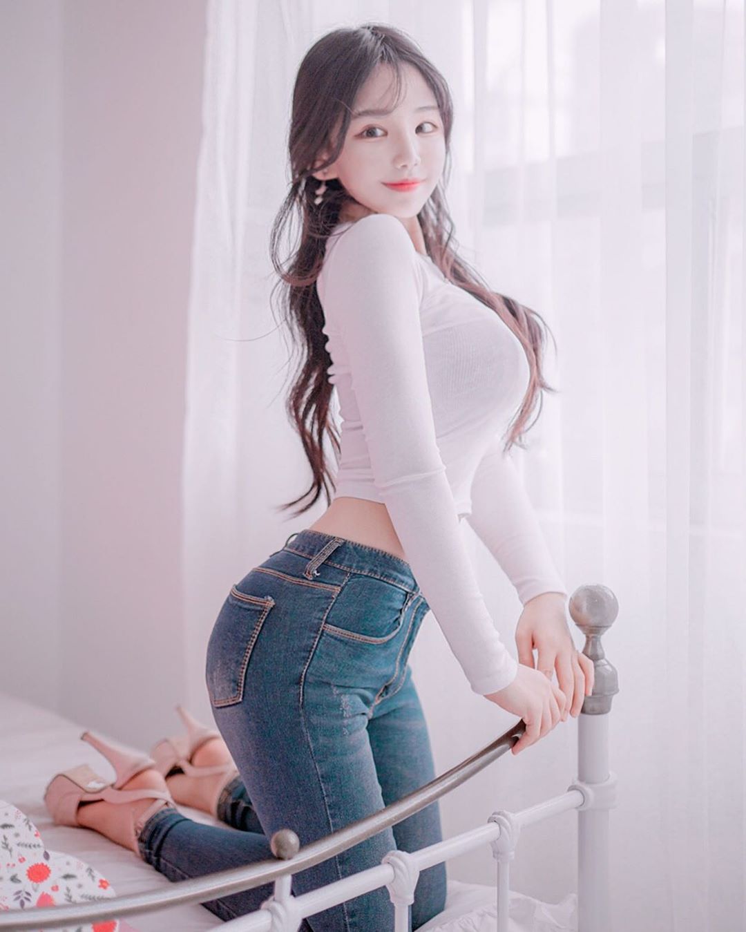 完美胸型性感腰臀 女神級身材使人心動不已-第1章-图片2