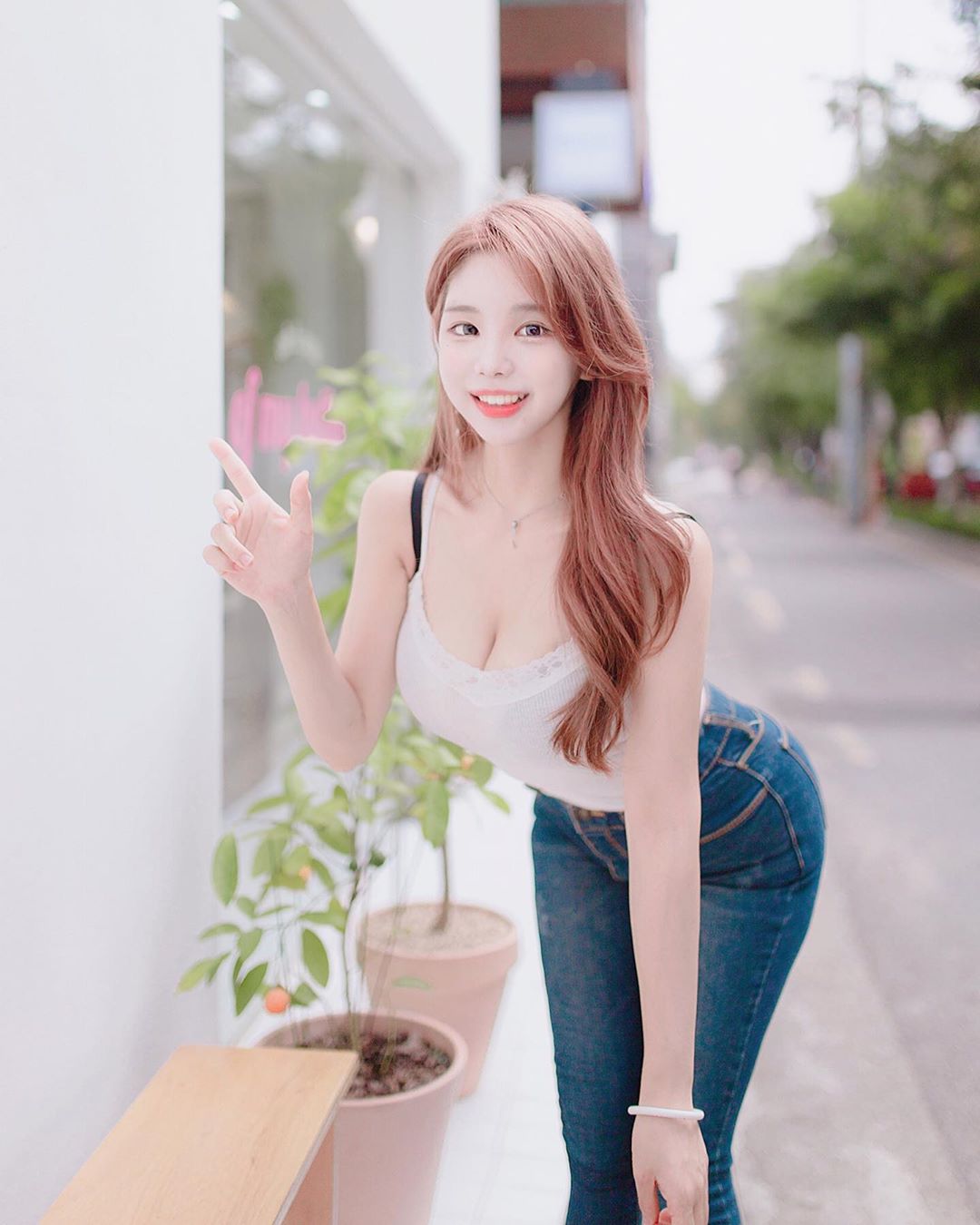 完美胸型性感腰臀 女神級身材使人心動不已-第1章-图片7