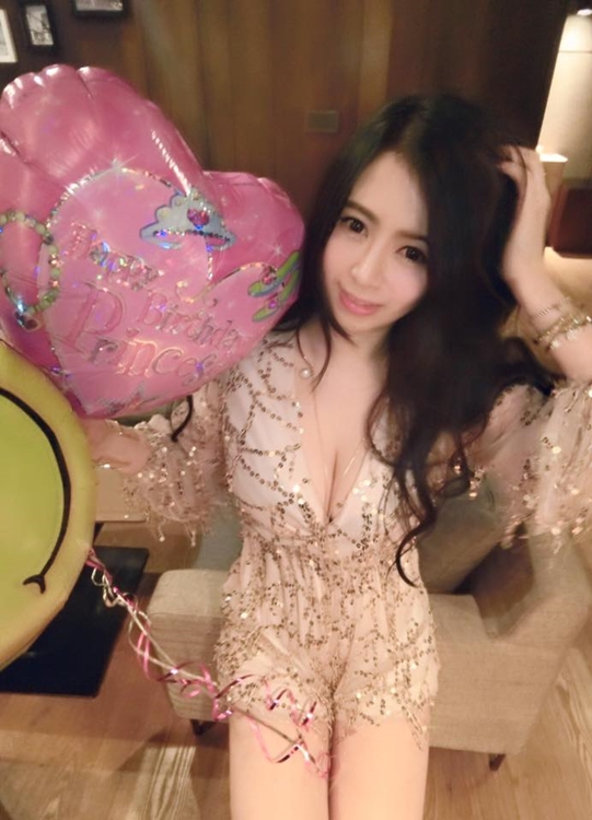 代購闆娘正妹 劉六寧-第1章-图片9