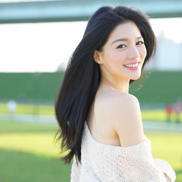 D奶氣質正妹 樂芙 Love-第1章-图片6