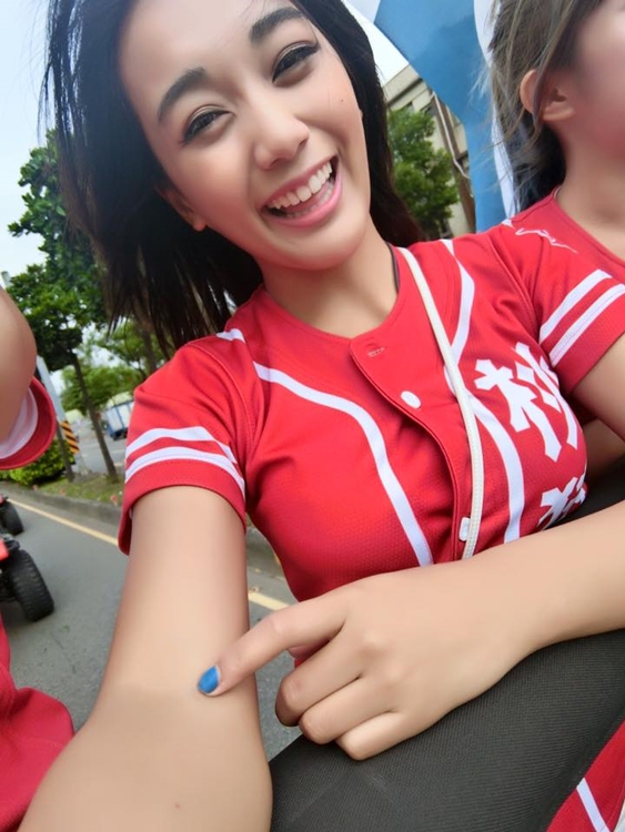 啦啦隊正妹 YounaWen-第1章-图片5