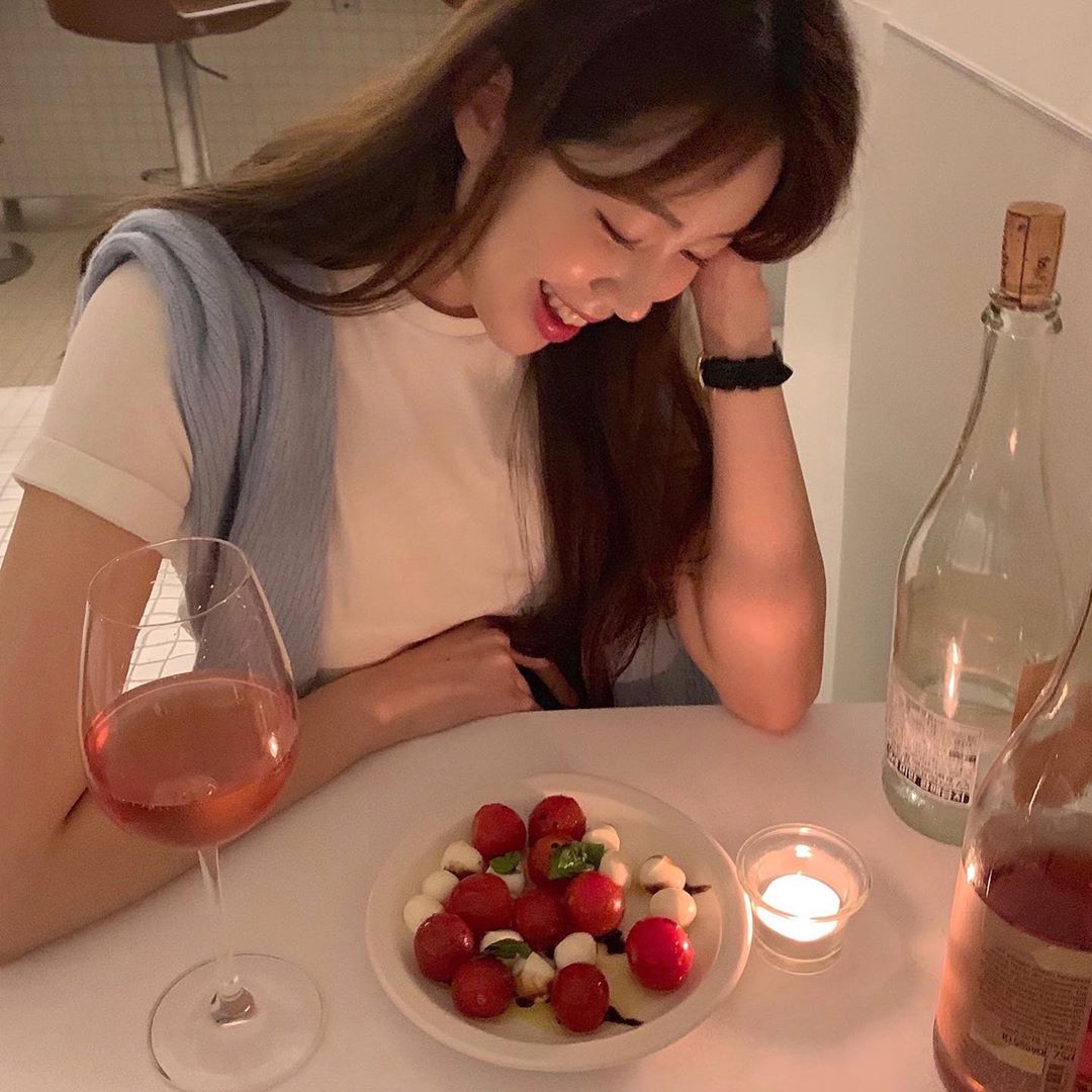 天菜笑容看不膩 完美比例腰腿讓網友秒圈粉-第1章-图片11