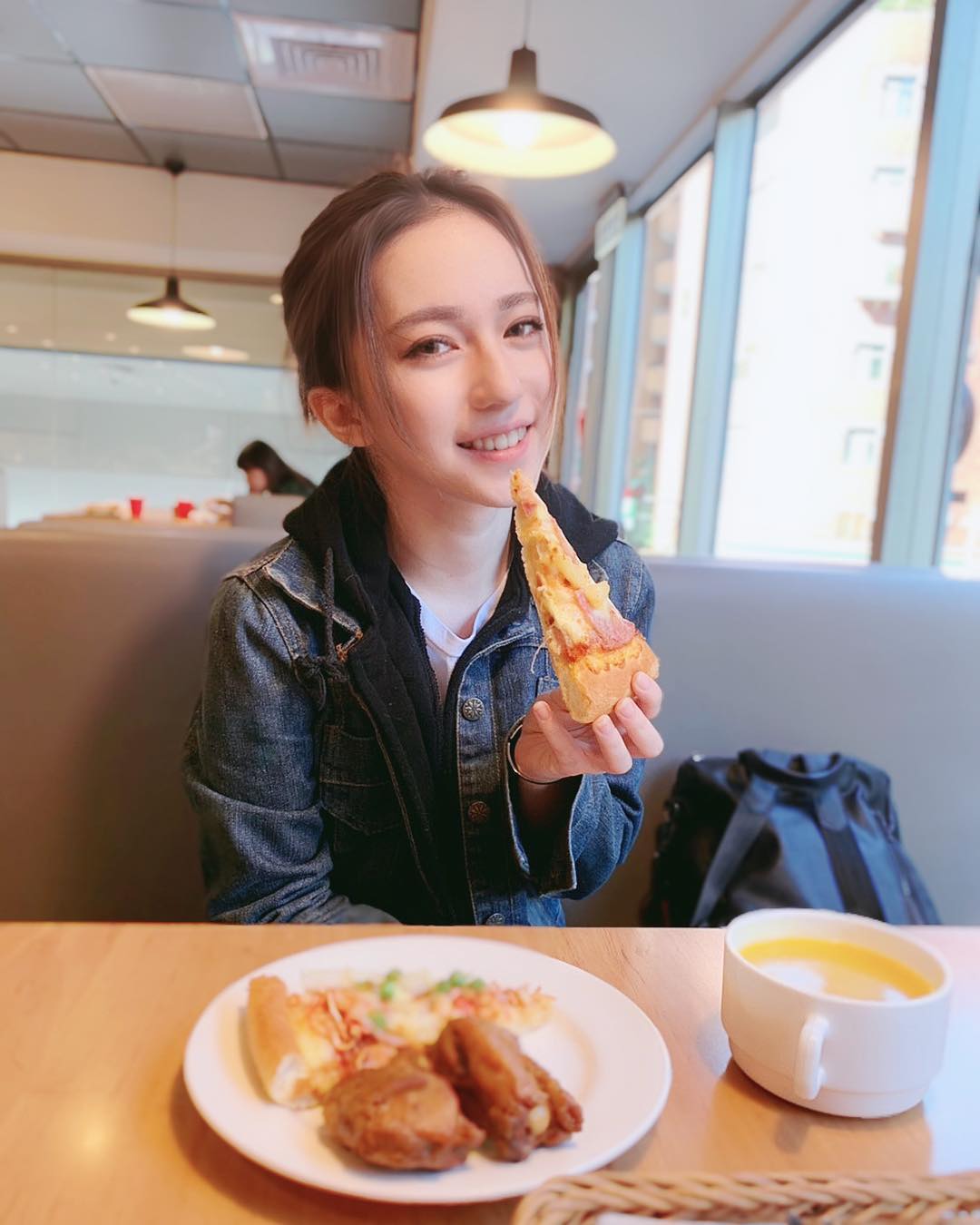 校圓歌唱美女的混血正妹~盧蓁-第1章-图片5