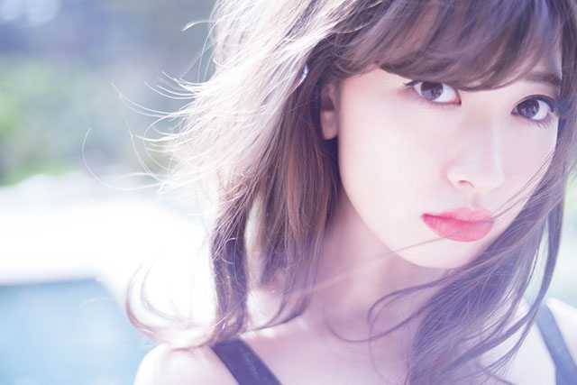 2015年3月24日小嶋陽菜新寫真最愛蘋果放深溝，半裸性感照公開-第1章-图片2