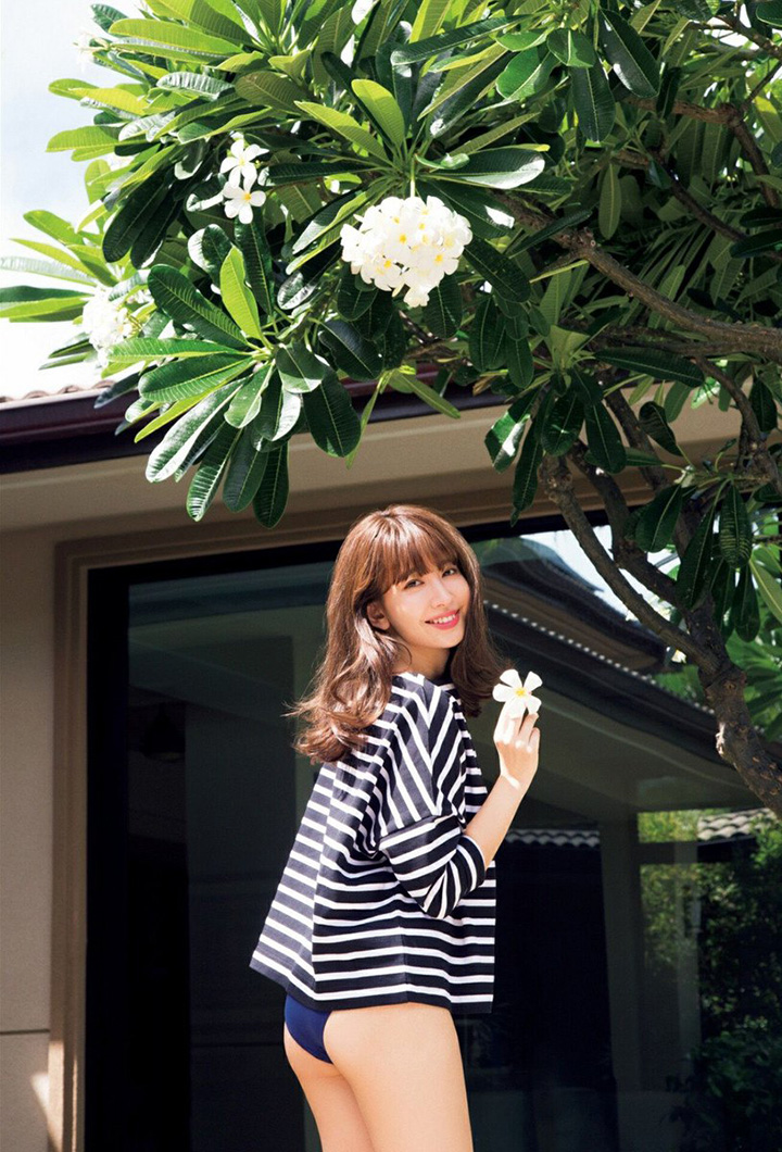 2016年12月28日【寫真】小嶋陽菜連續兩月大展現美乳纖腰誘惑為畢業後單飛舖路？ (29P)-第1章-图片19