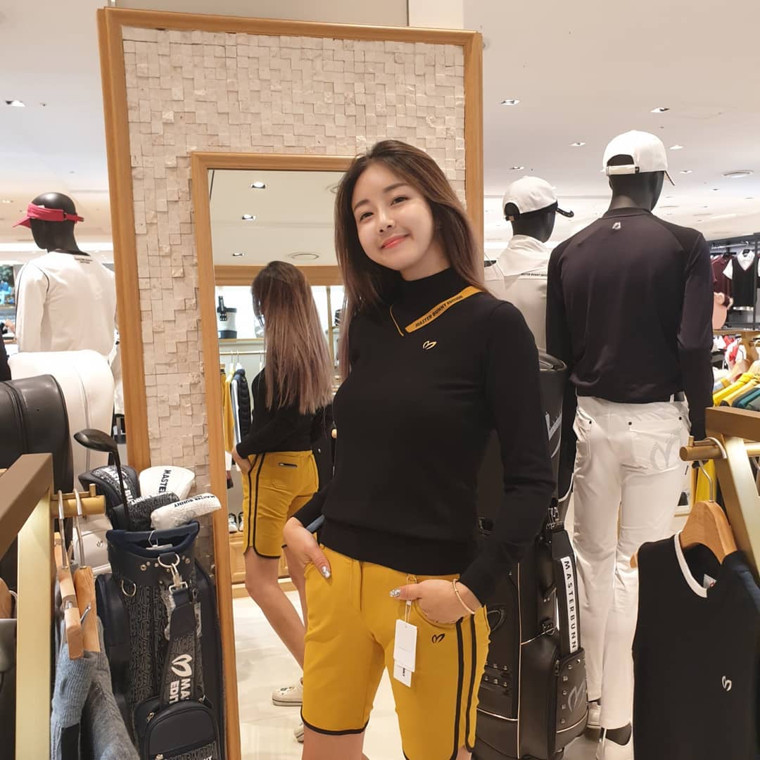 高爾夫甜心妹顯眼上圍 銷魂笑容讓網友圈粉-第1章-图片1