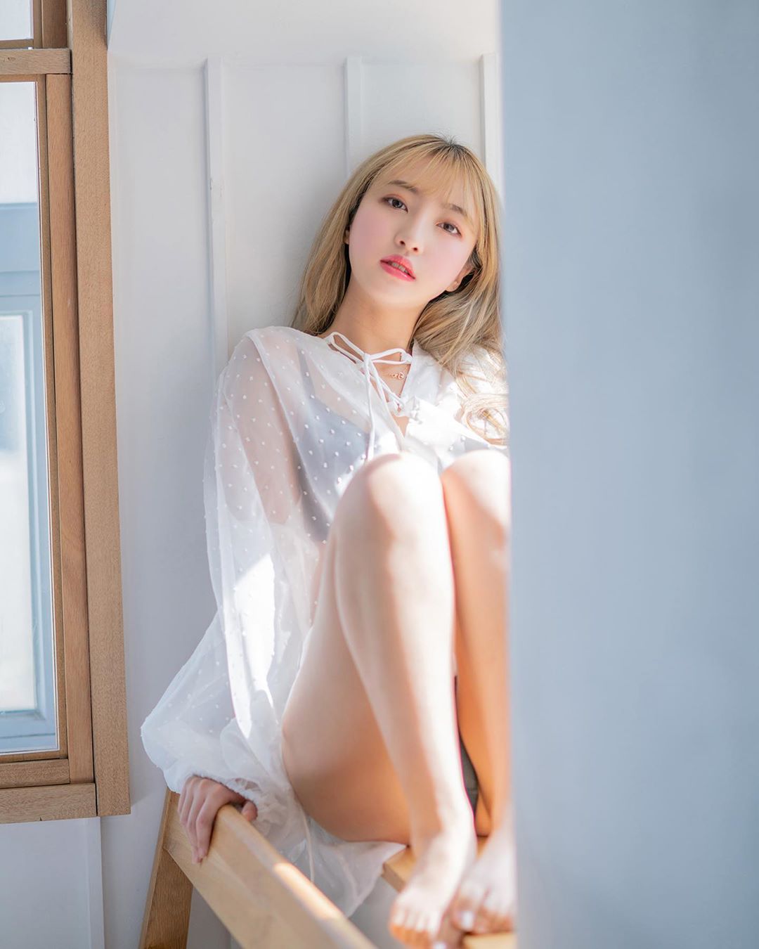 傲人曲線騷氣滿點韓國姊 迷人電眼看得好酥麻-第1章-图片2