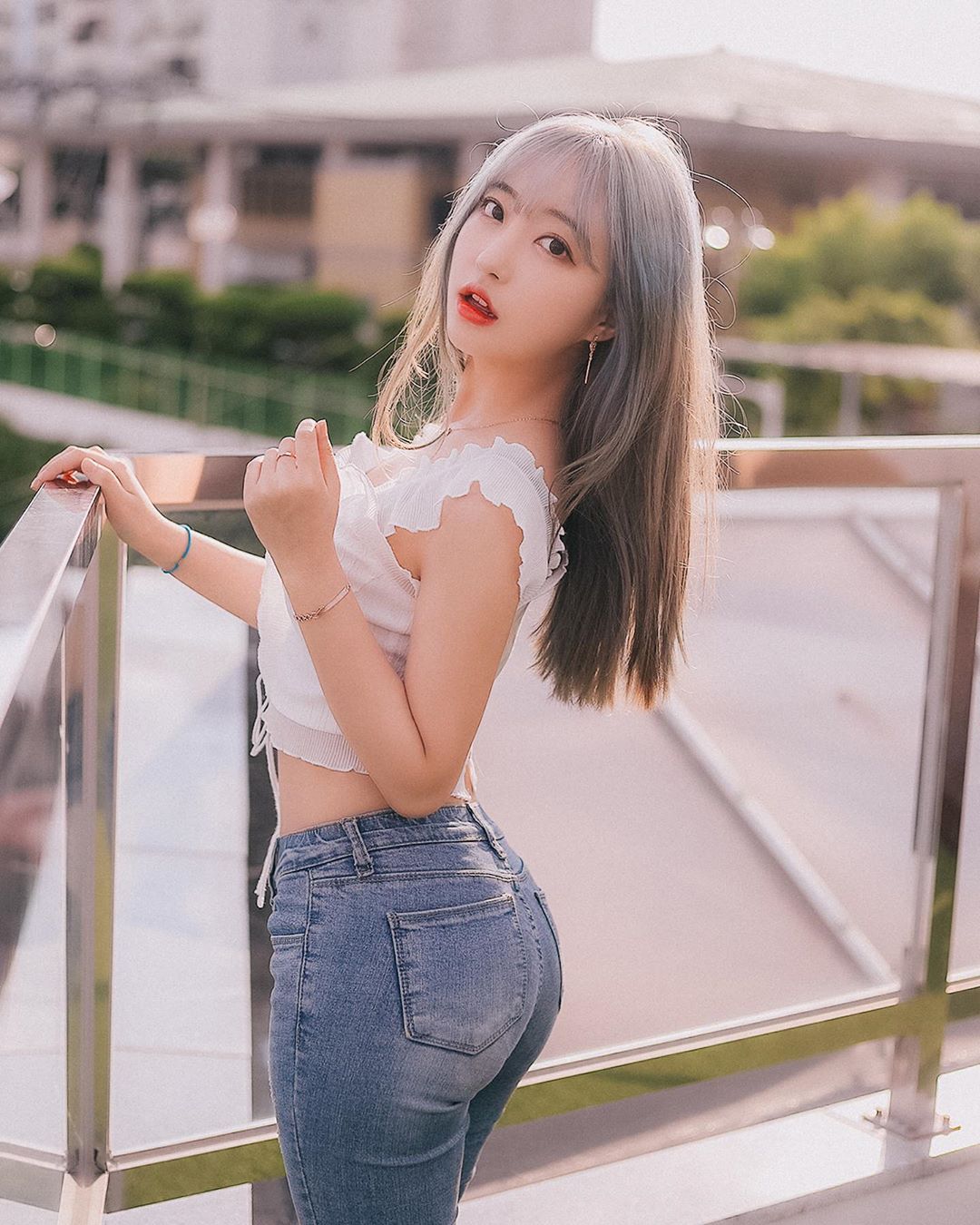 傲人曲線騷氣滿點韓國姊 迷人電眼看得好酥麻-第1章-图片5