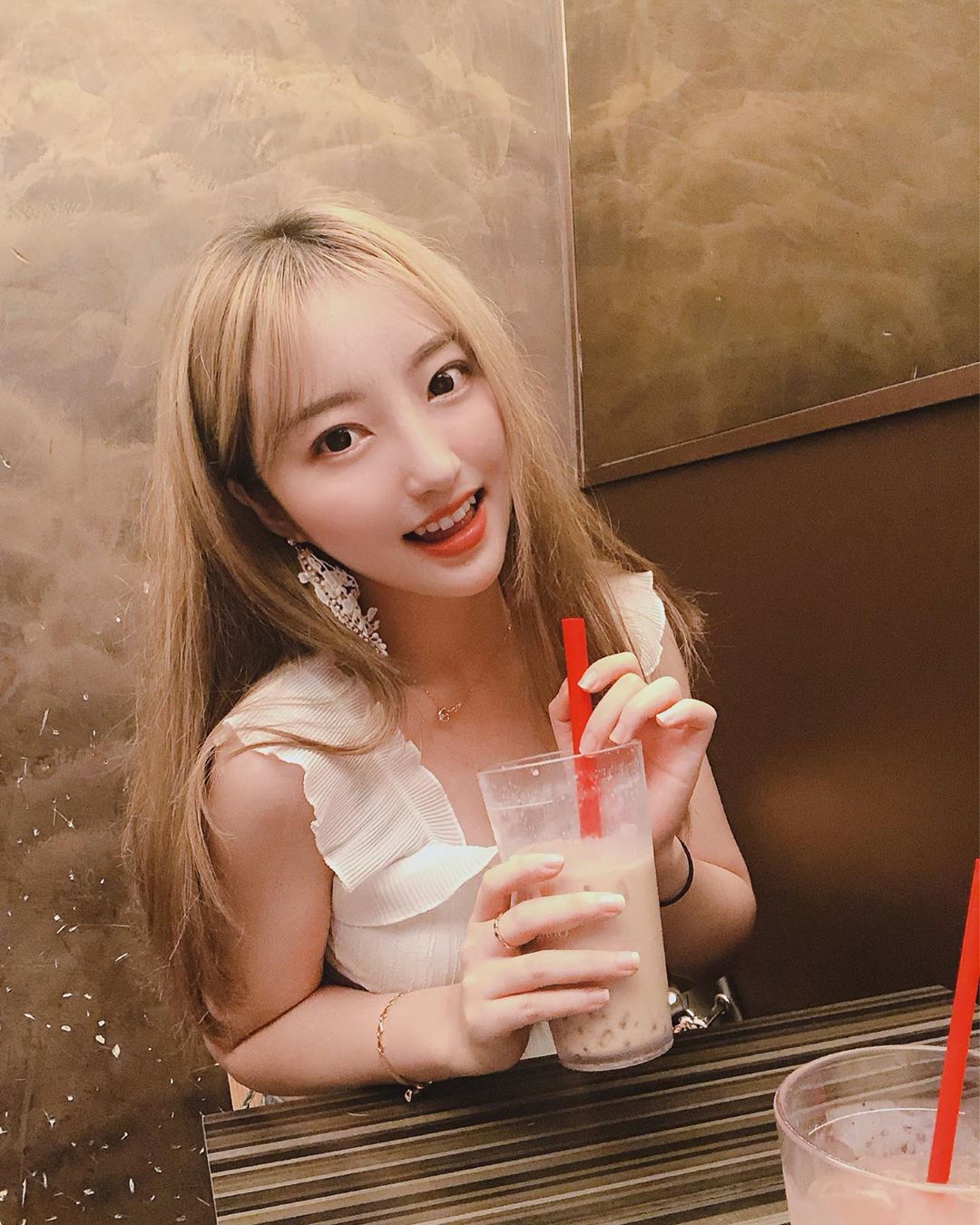 傲人曲線騷氣滿點韓國姊 迷人電眼看得好酥麻-第1章-图片11