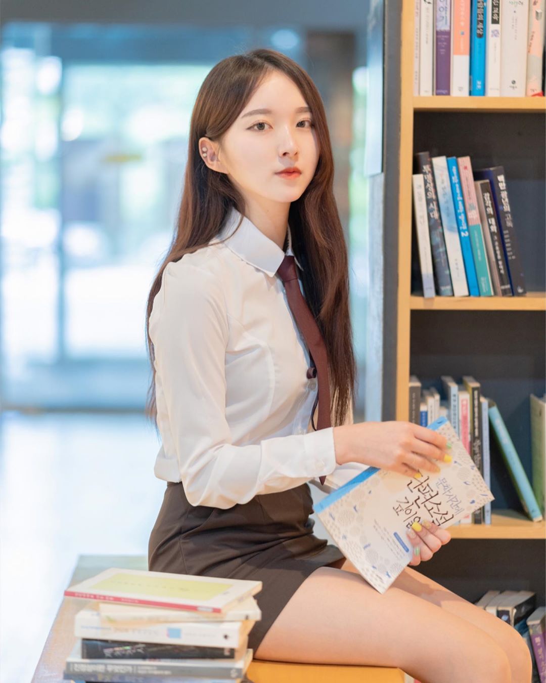 全身散發女神氣息 逆天筆直長腿勾引你好撫慰-第1章-图片10