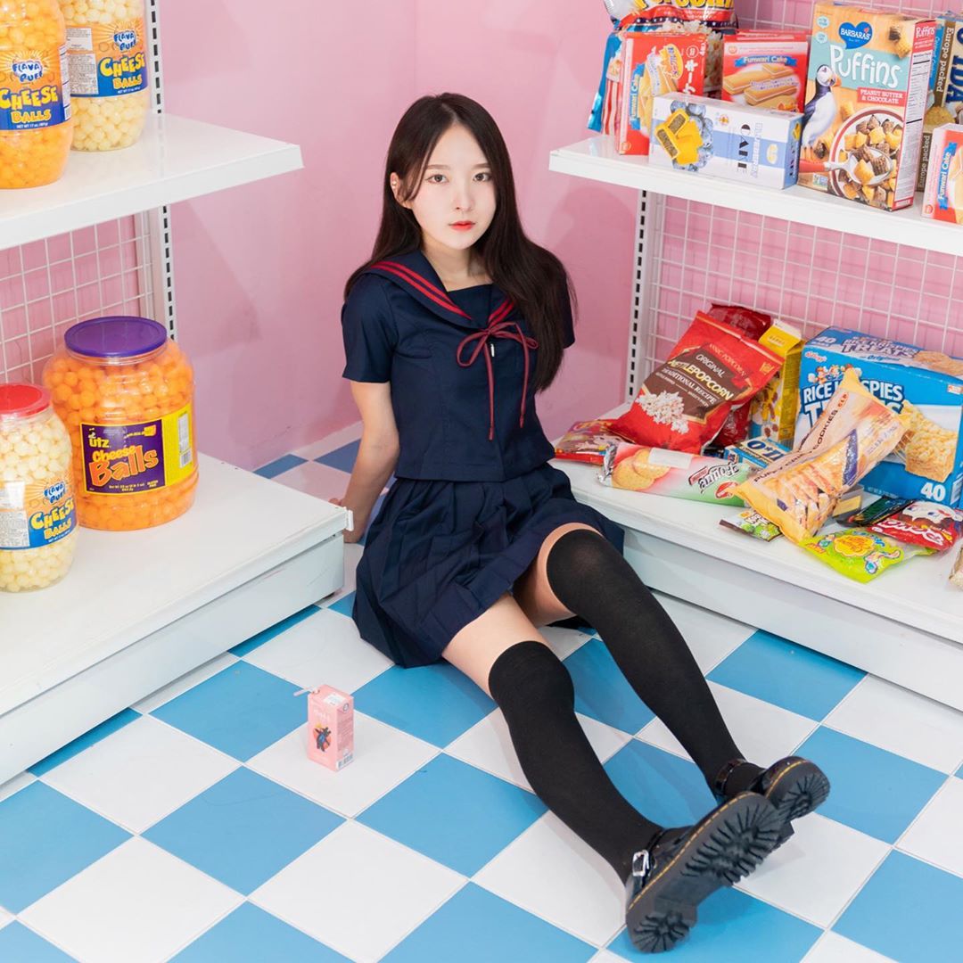 全身散發女神氣息 逆天筆直長腿勾引你好撫慰-第1章-图片6