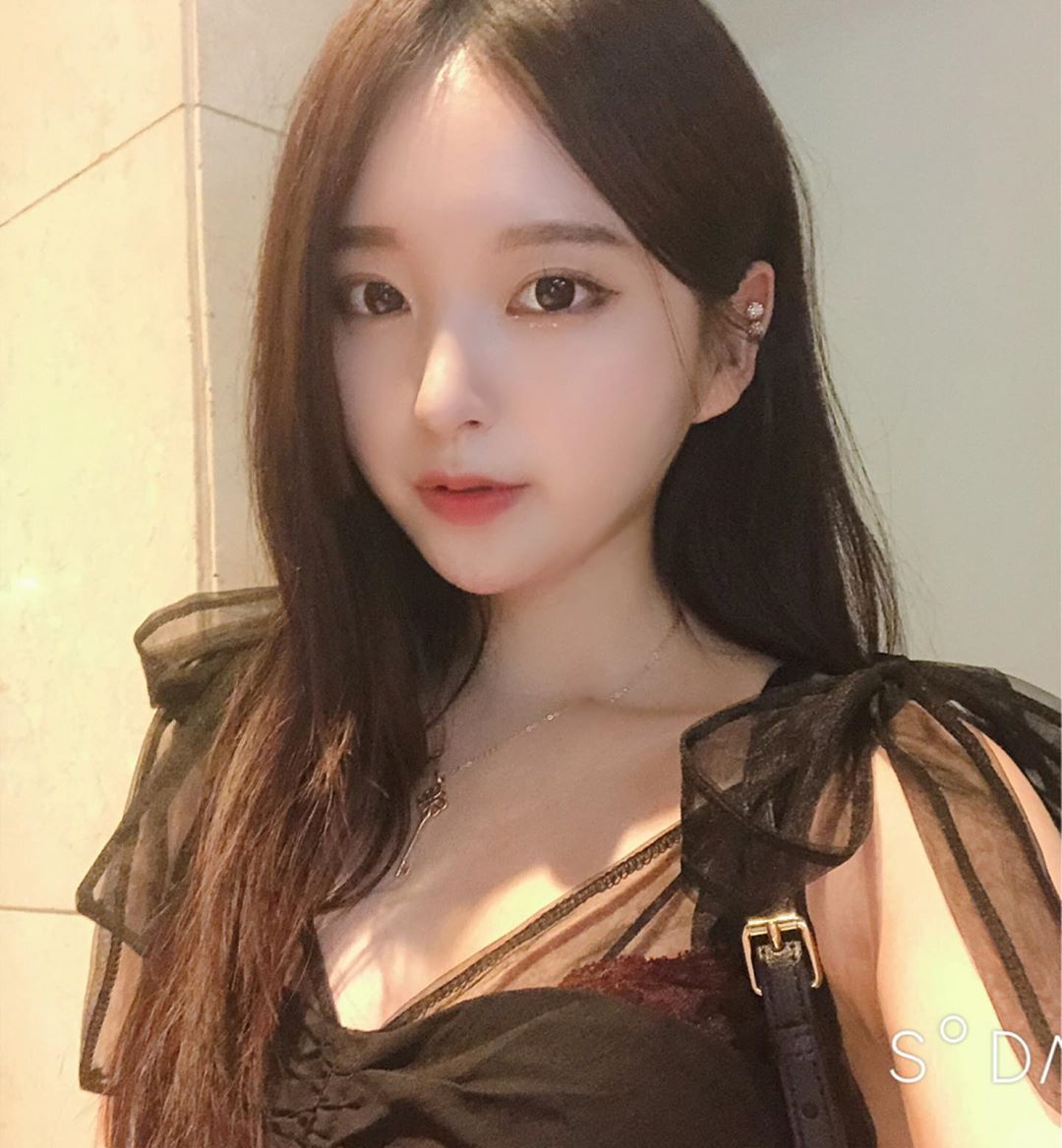 全身散發女神氣息 逆天筆直長腿勾引你好撫慰-第1章-图片19