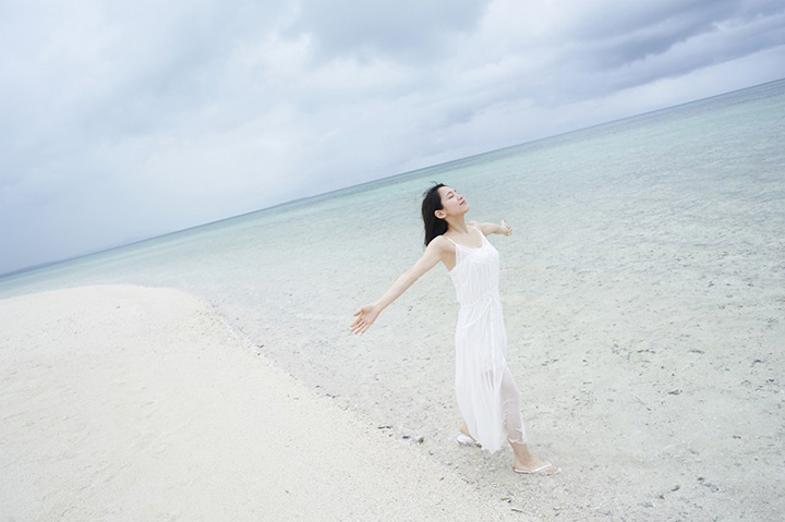 2017年7月19日【日藝】吉岡里帆乘當日劇主角之勢推出首本寫真集沖繩外景拍攝-第1章-图片2