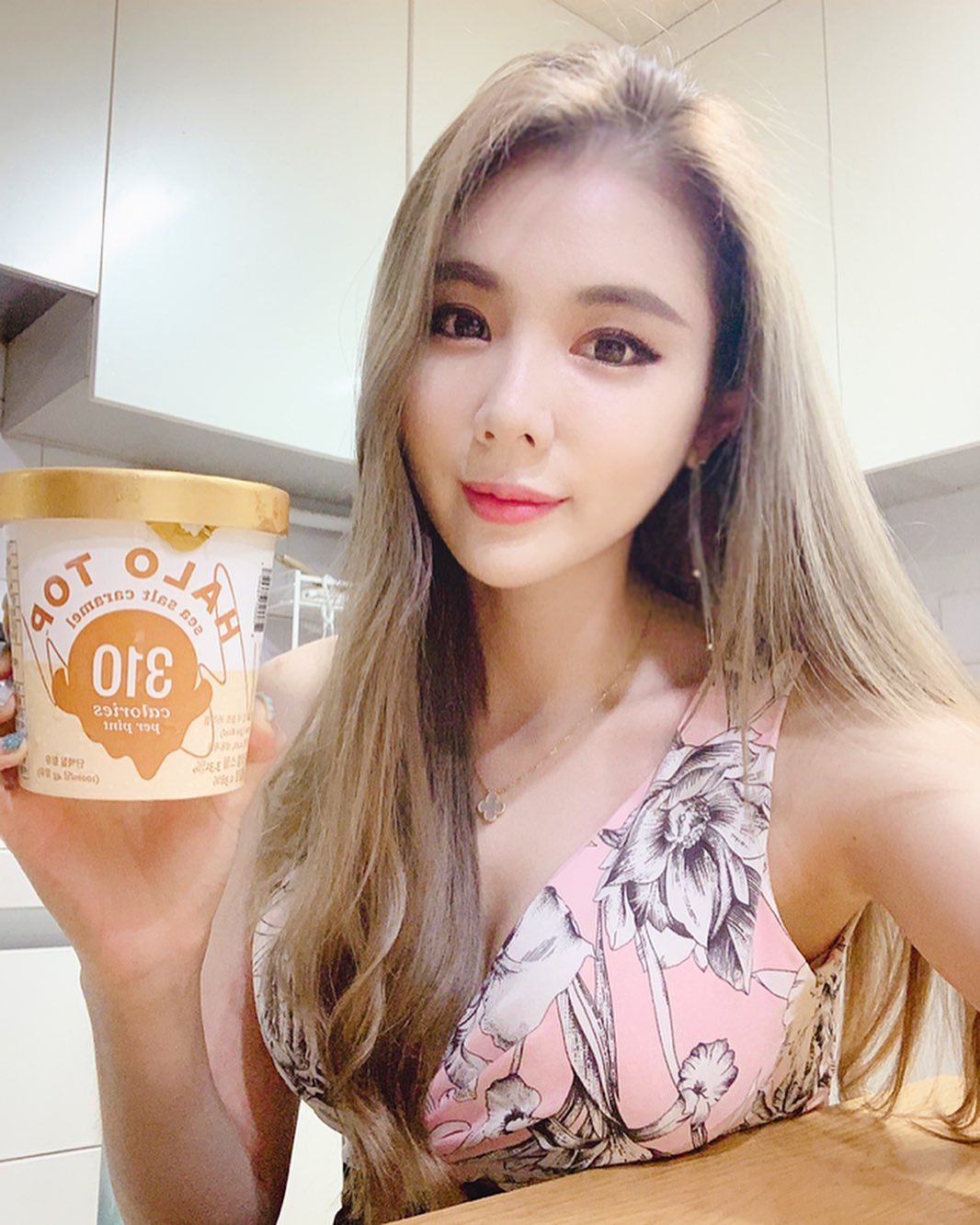 白嫩大福好顯眼 凹凸有致身軀讓人戀愛-第1章-图片4