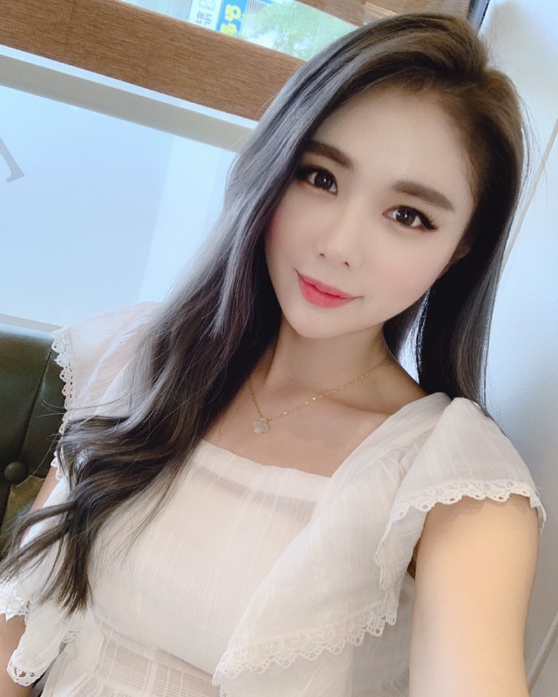 白嫩大福好顯眼 凹凸有致身軀讓人戀愛-第1章-图片12