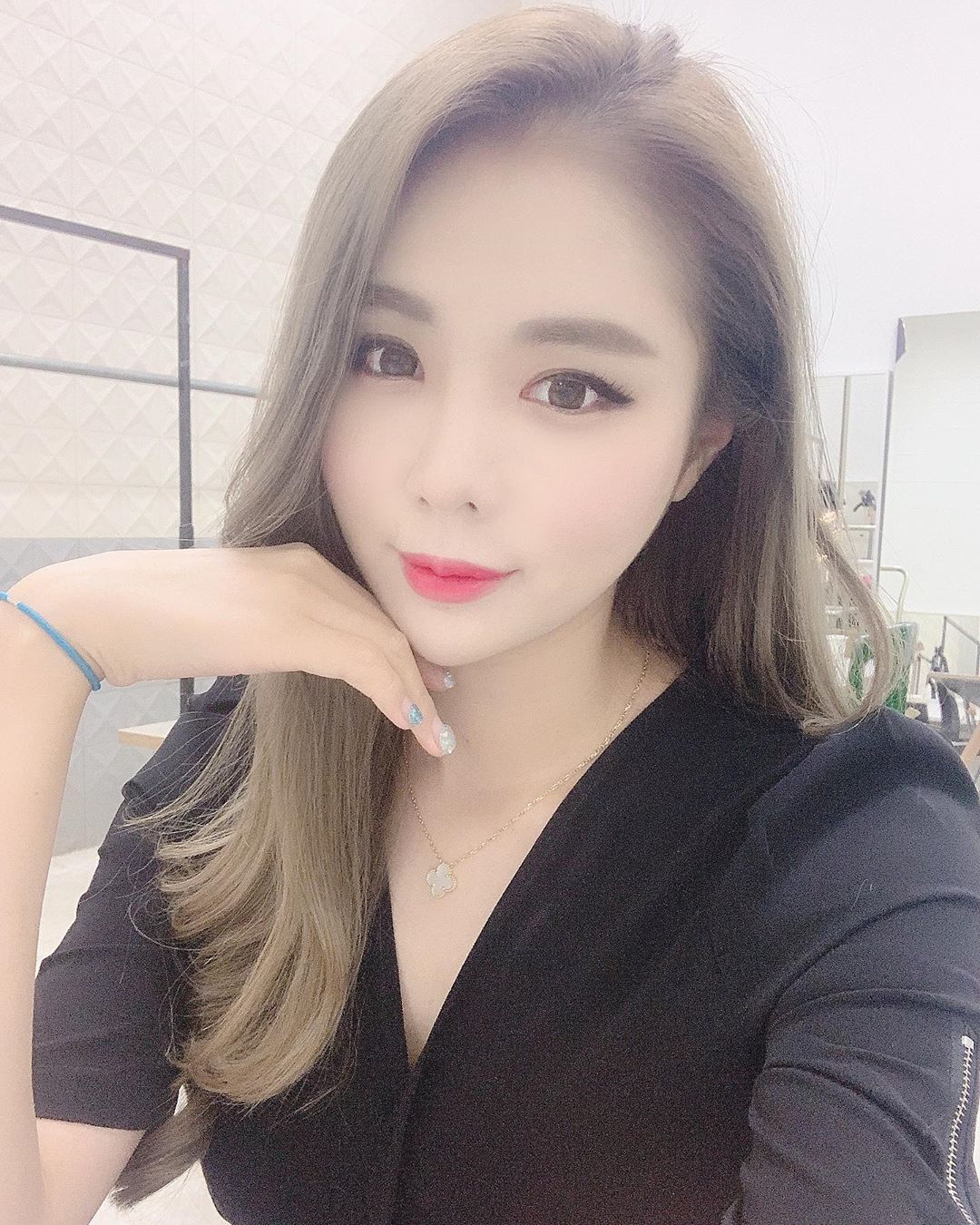 白嫩大福好顯眼 凹凸有致身軀讓人戀愛-第1章-图片9