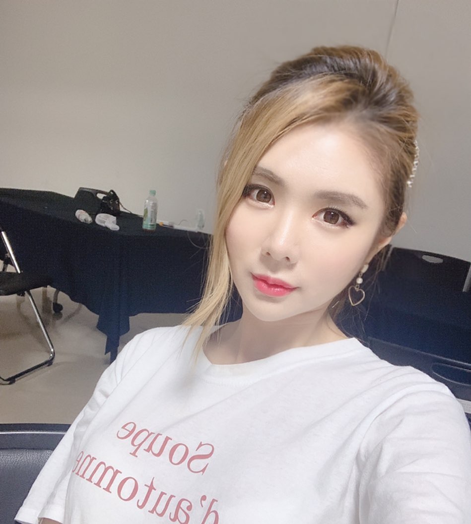 白嫩大福好顯眼 凹凸有致身軀讓人戀愛-第1章-图片11