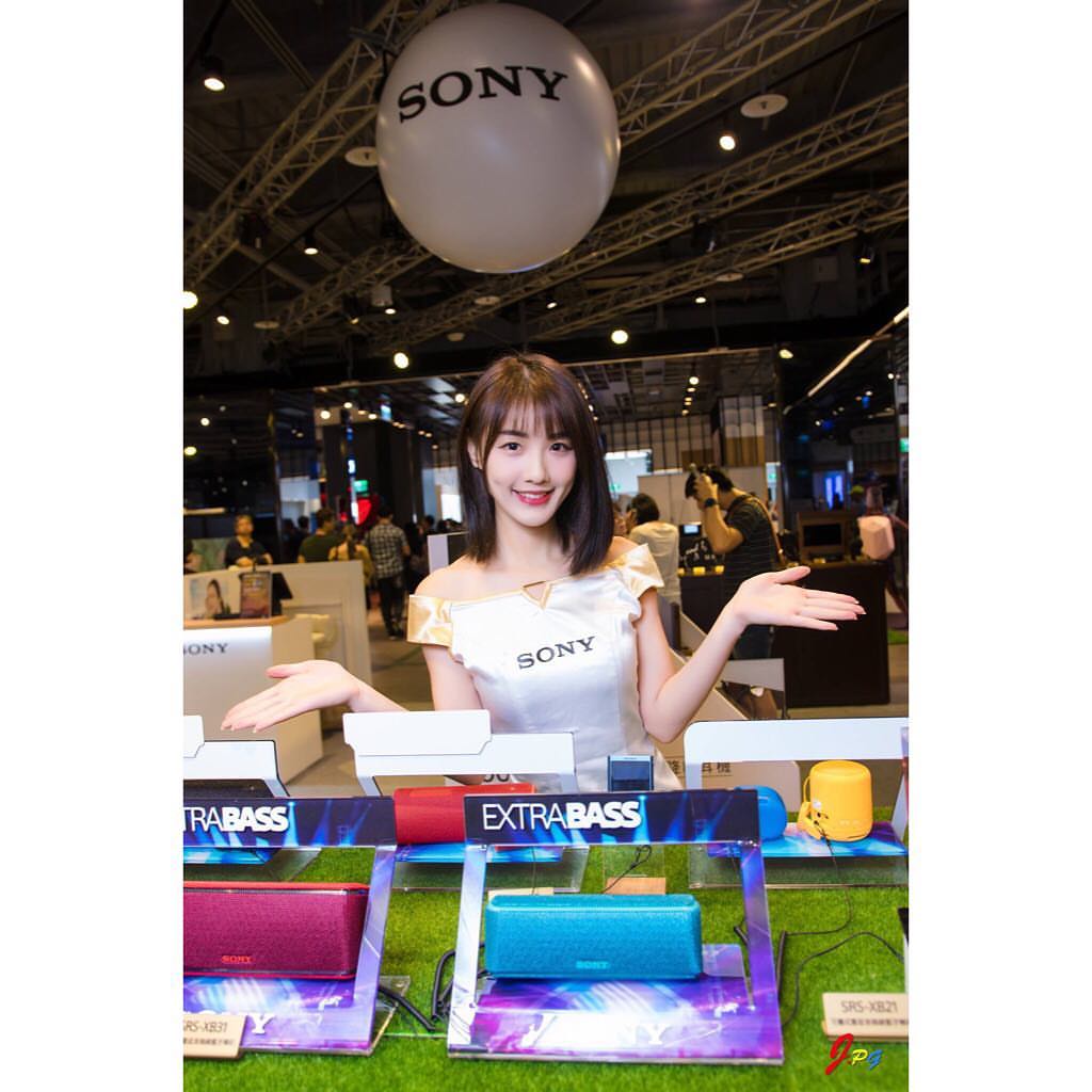 地表最正SG 清純臉下「飽滿白嫩美乳」全解放... Wendy-第1章-图片4