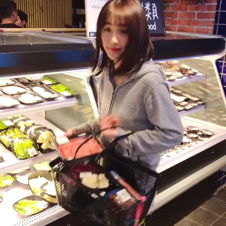 地表最正SG 清純臉下「飽滿白嫩美乳」全解放... Wendy-第1章-图片14