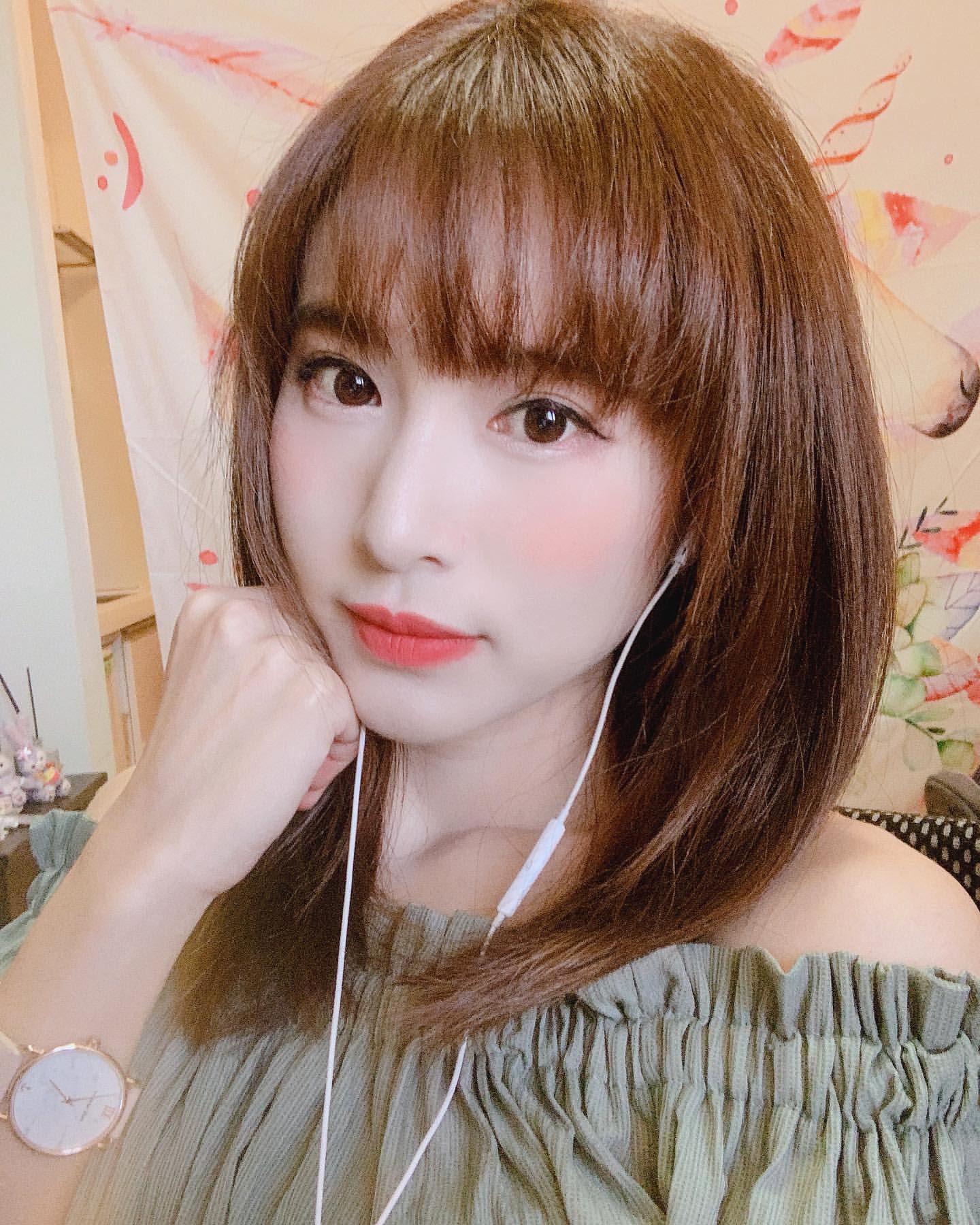 新啦啦隊女神孟潔 神美腿搭配身材實在太逆天:想衝了-第1章-图片2