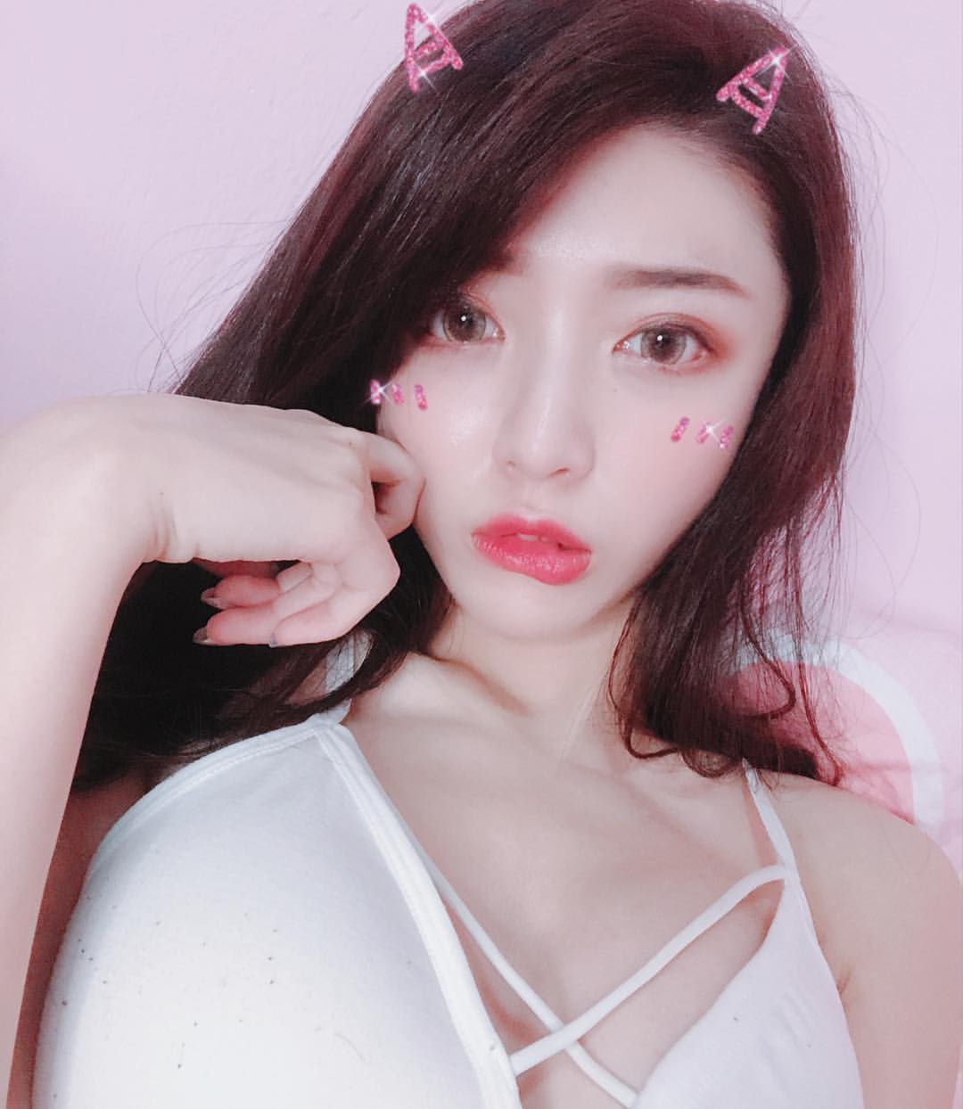 陽光正妹真的是人比花嬌!露出渾圓側乳讓人好想一探究竟 Yumie-第1章-图片8
