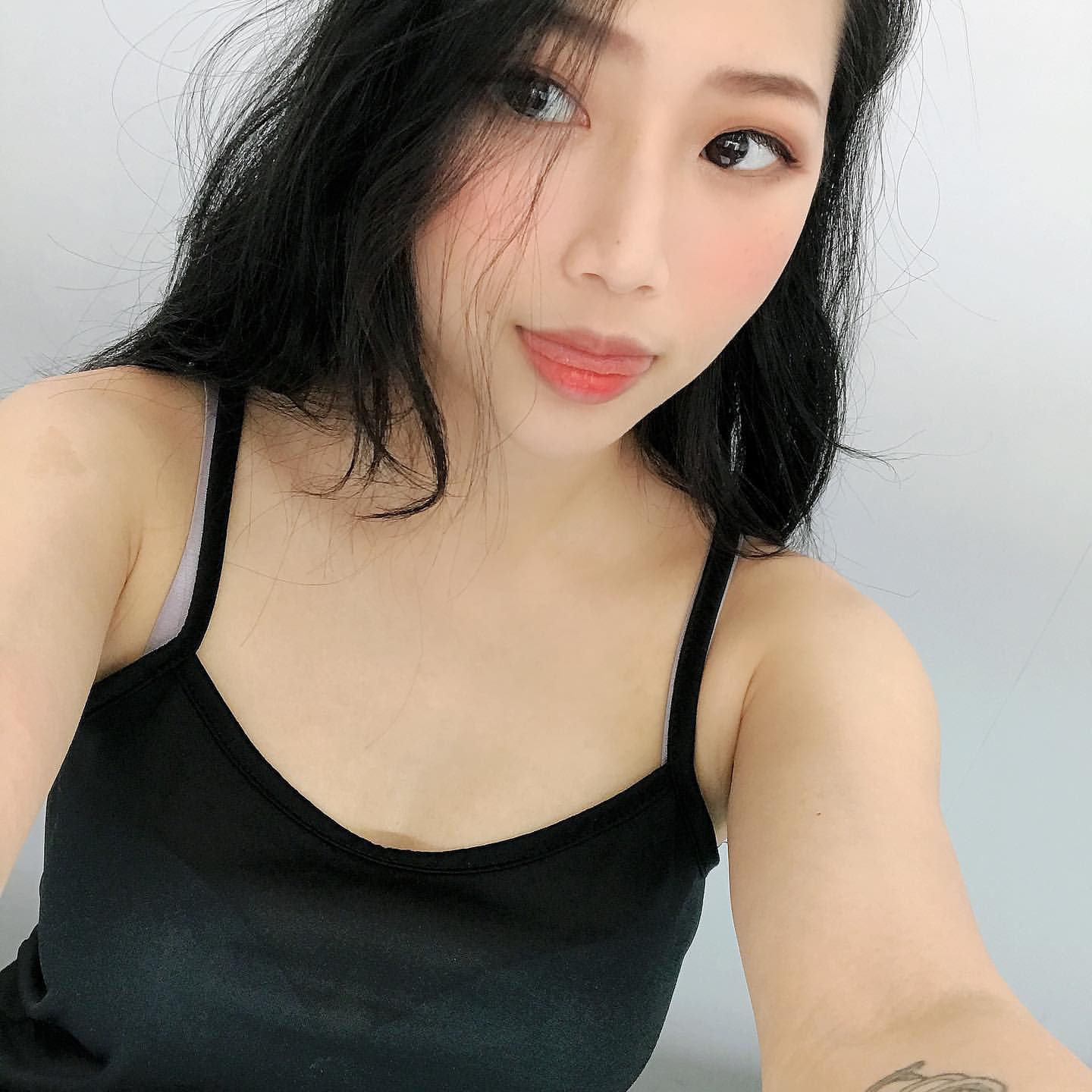 The tattoo sister Mena personally likes...IG surprised show full of milk-第1章-图片2