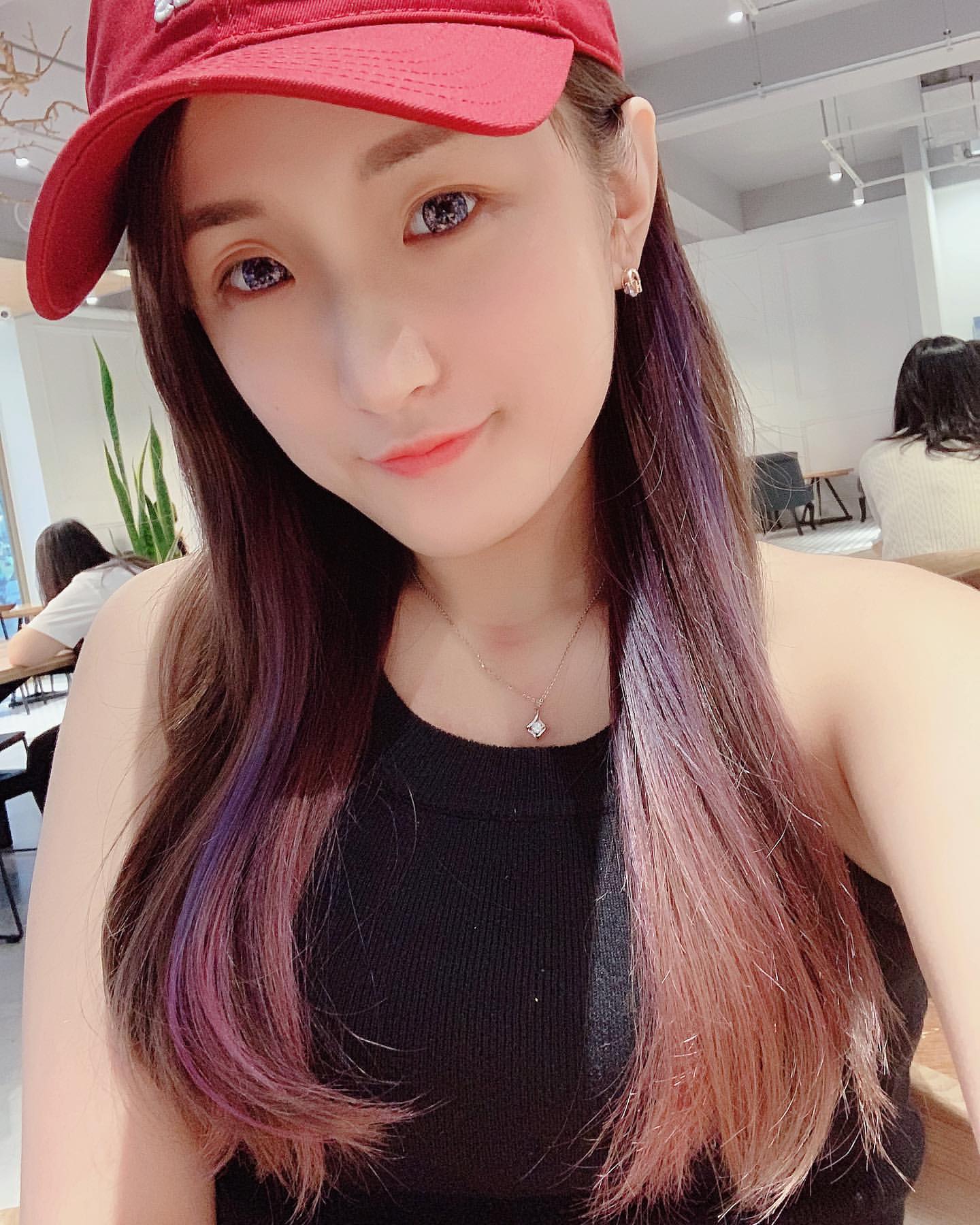 甜美直播主Grace毛兒 有著超大車頭燈 網友:只能追蹤了-第1章-图片9