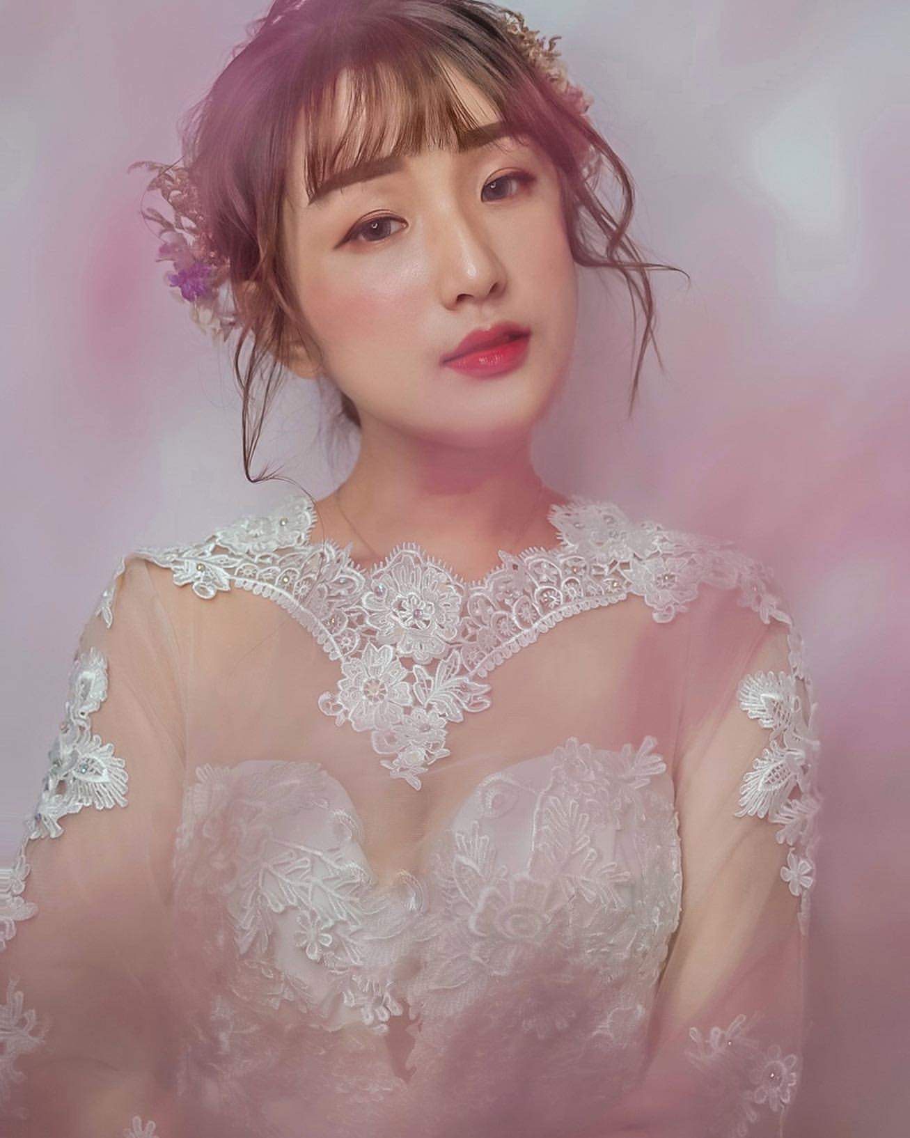 甜美直播主Grace毛兒 有著超大車頭燈 網友:只能追蹤了-第1章-图片11