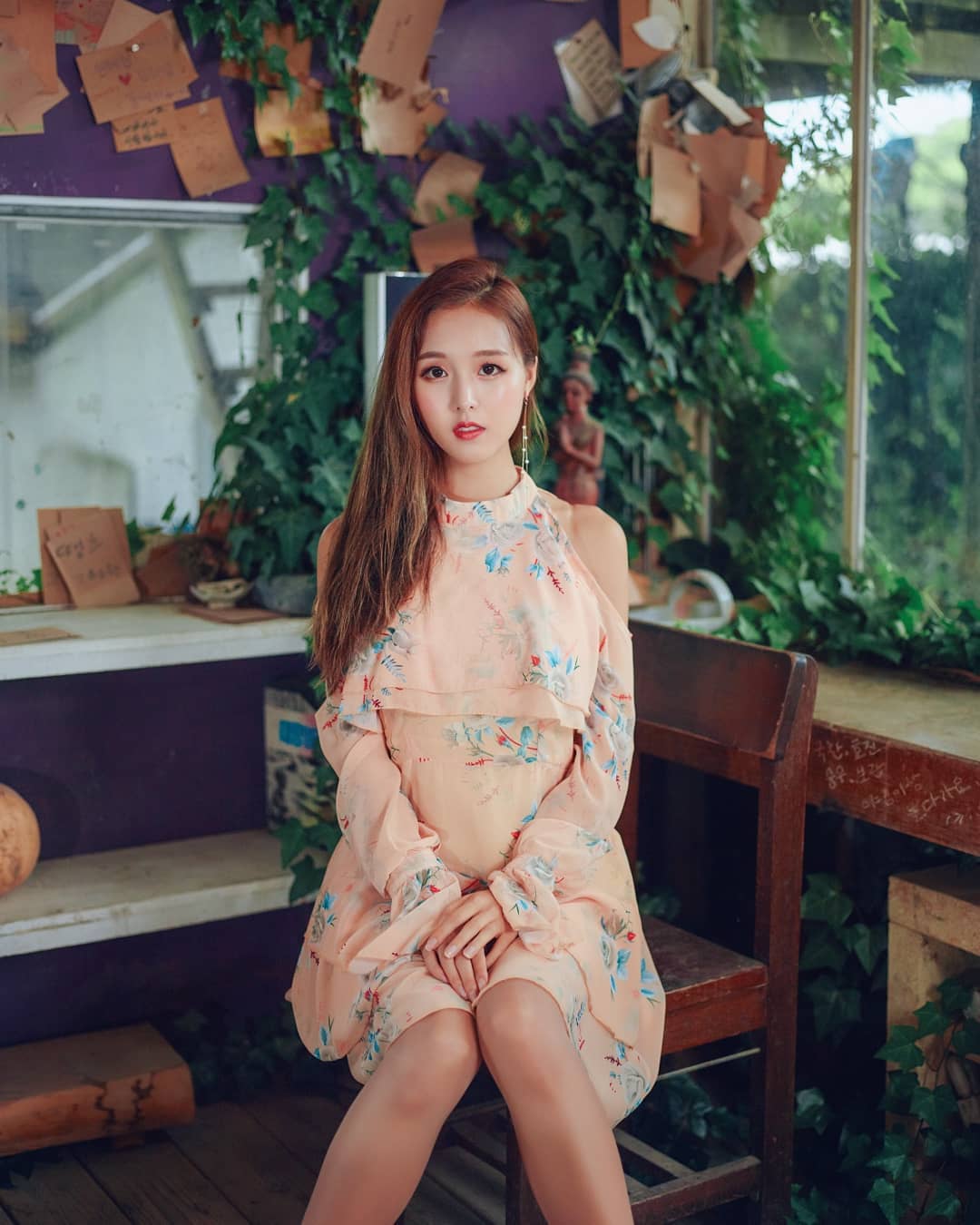 麻豆級極品美腿 小蠻腰曲線隱約想勾引你的心-第1章-图片5