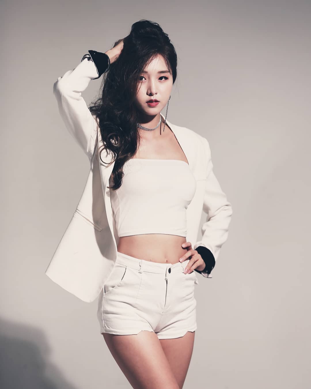 麻豆級極品美腿 小蠻腰曲線隱約想勾引你的心-第1章-图片14