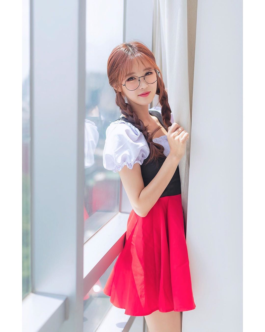 略帶仙氣清晰外表 韓國甜姊兒笑容融化網友的心-第1章-图片6