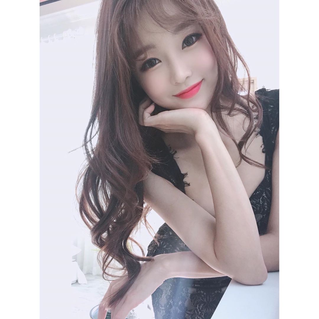 略帶仙氣清晰外表 韓國甜姊兒笑容融化網友的心-第1章-图片16