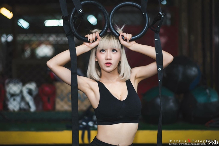 「白髮小魔女」曼谷爆乳 Lookgade Chadaporn-第1章-图片4