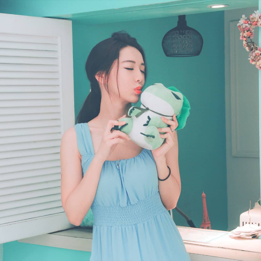Alice Lin 泳衣開開露「渾圓嫩乳」..誘人身材超引遐想-第1章-图片15
