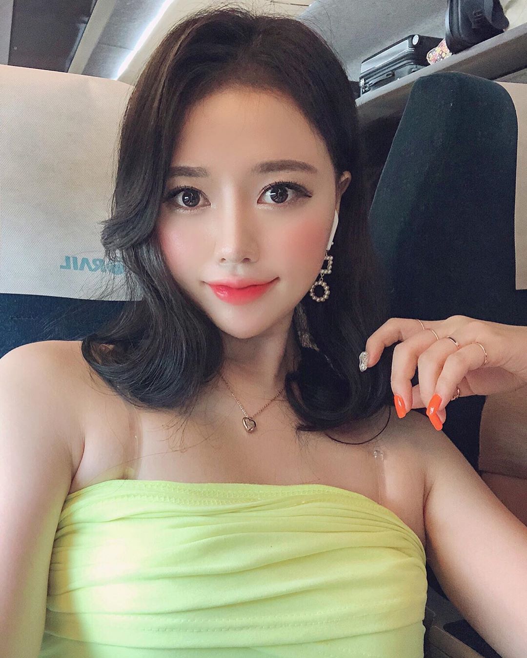 泡菜姊雪白豪乳外洩 逆天美腿讓網友戀愛感爆棚-第1章-图片1