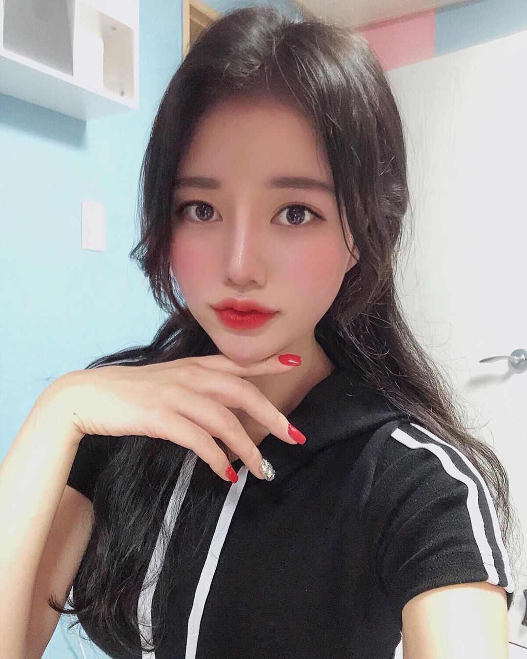 泡菜姊雪白豪乳外洩 逆天美腿讓網友戀愛感爆棚-第1章-图片4