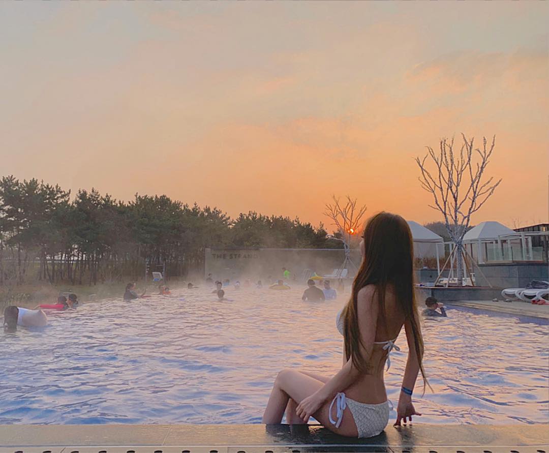 顯眼巨乳形狀上陣 包不住的雙峰大飽眼福人人愛-第1章-图片17