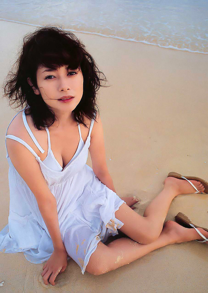 【寫真】真木陽子為收視再拍性感寫真重溫她過去半裸G奶極限誘惑 (35P)-第1章-图片19