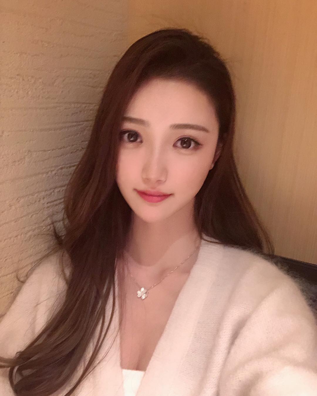 Last year, it said it wasn’t decided that SaraCui might get married in the middle of this autumn.-第1章-图片1
