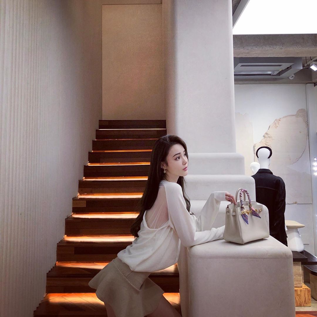 Last year, it said it wasn’t decided that SaraCui might get married in the middle of this autumn.-第1章-图片4